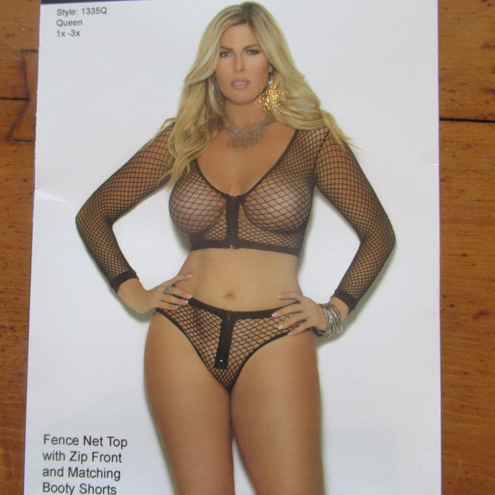 ELEGANT MOMENTS Net Top and Matching Booty Shorts Queen 1X-3X